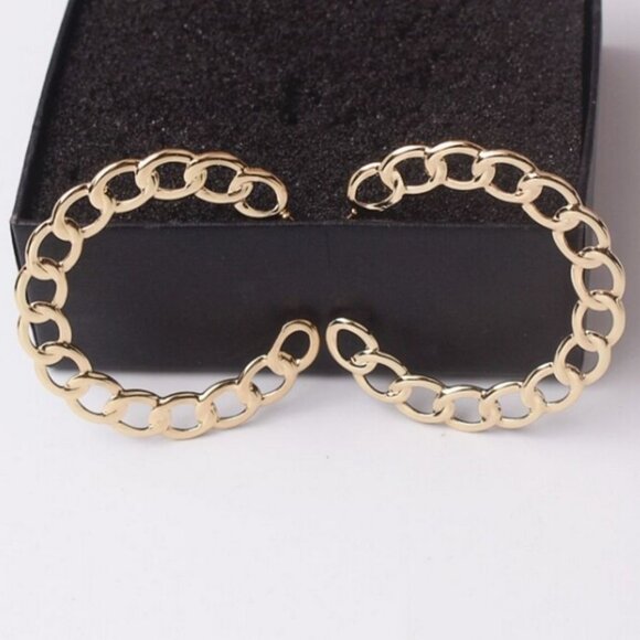 Alyssa Leanna Gold Stationary Link Design Hoop Post Earrings Gift Packaged - Picture 2 of 9